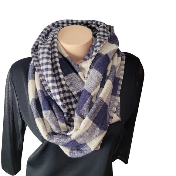 Ann Taylor Loft Blue & Beige Plaid Infinity Scarf Soft straddles comfort and chi - Picture 5 of 12